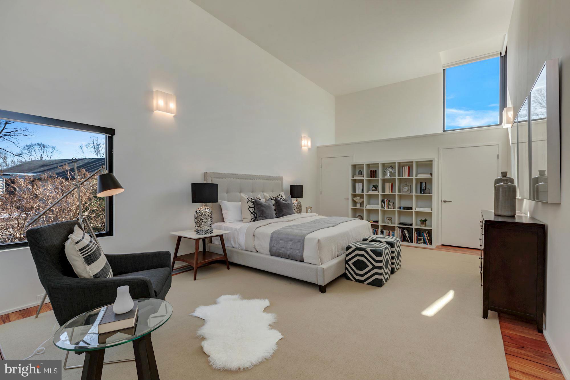 ARLINGTON RIDGE - Residential