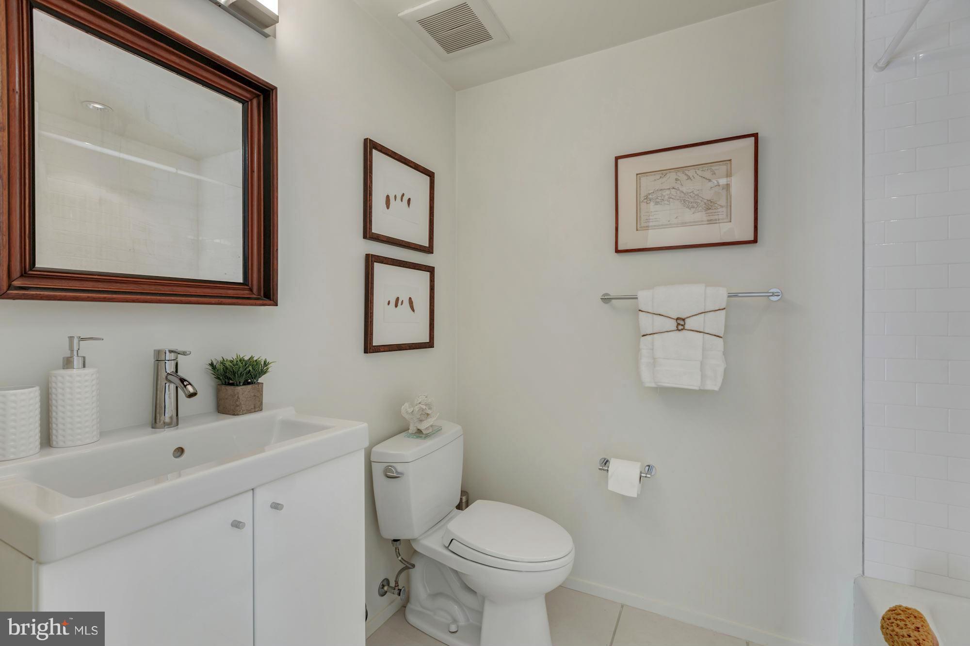 ARLINGTON RIDGE - Residential