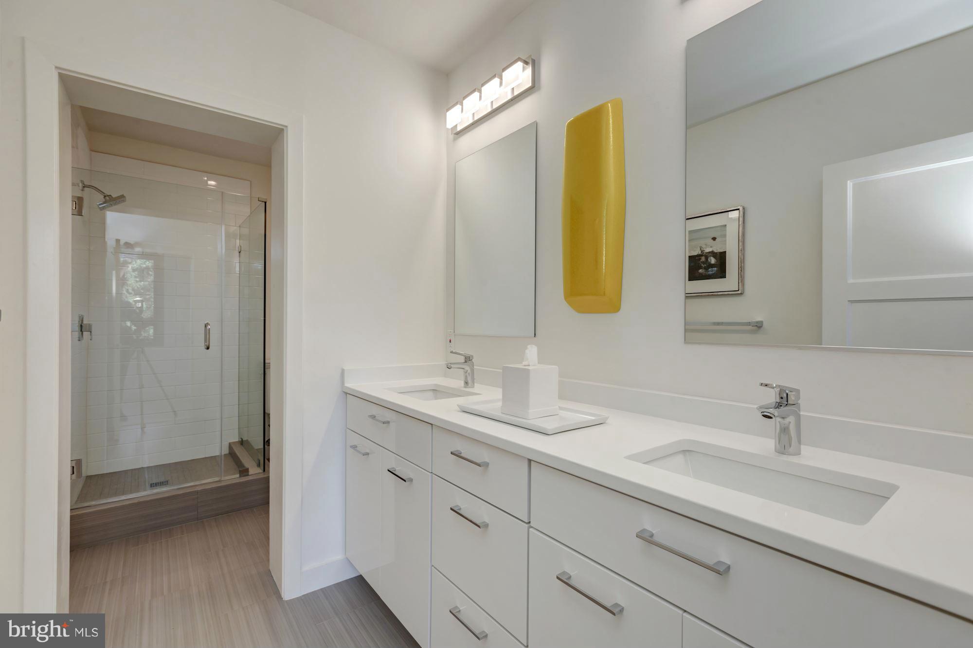 ARLINGTON RIDGE - Residential