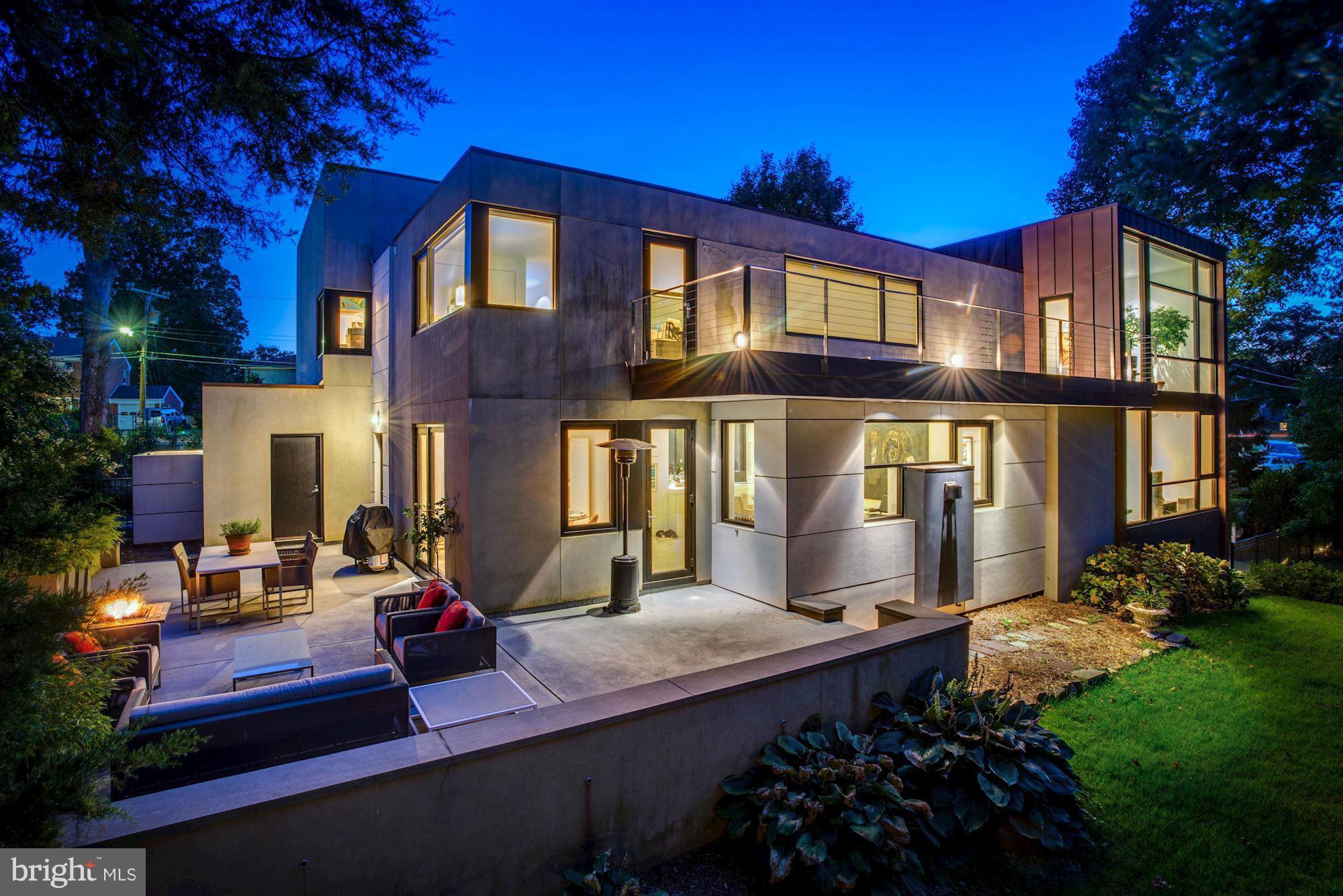 ARLINGTON RIDGE - Residential