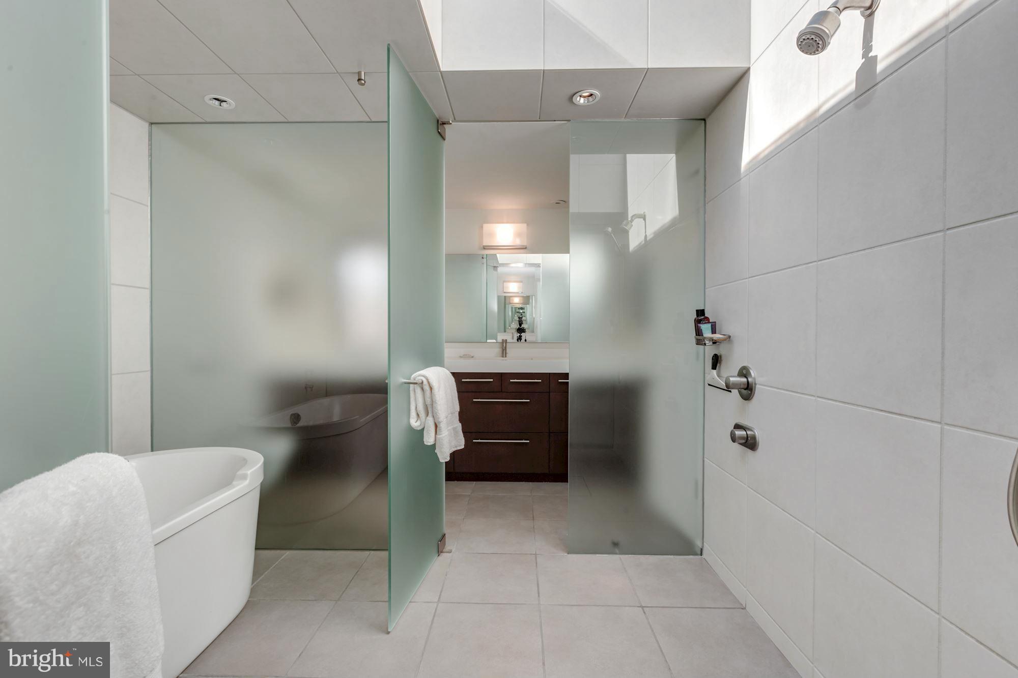 ARLINGTON RIDGE - Residential