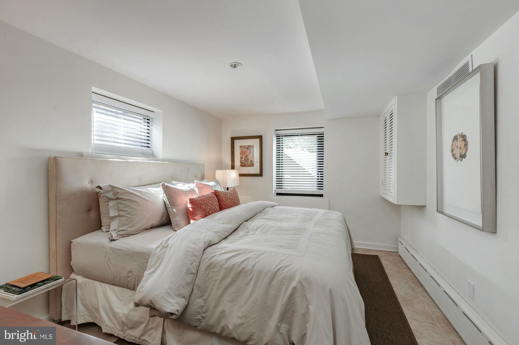 ARLINGTON RIDGE - Residential