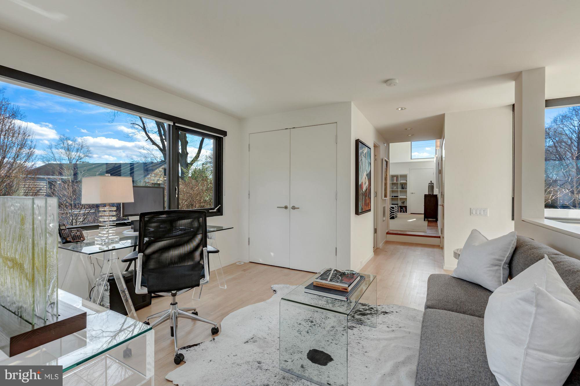 ARLINGTON RIDGE - Residential