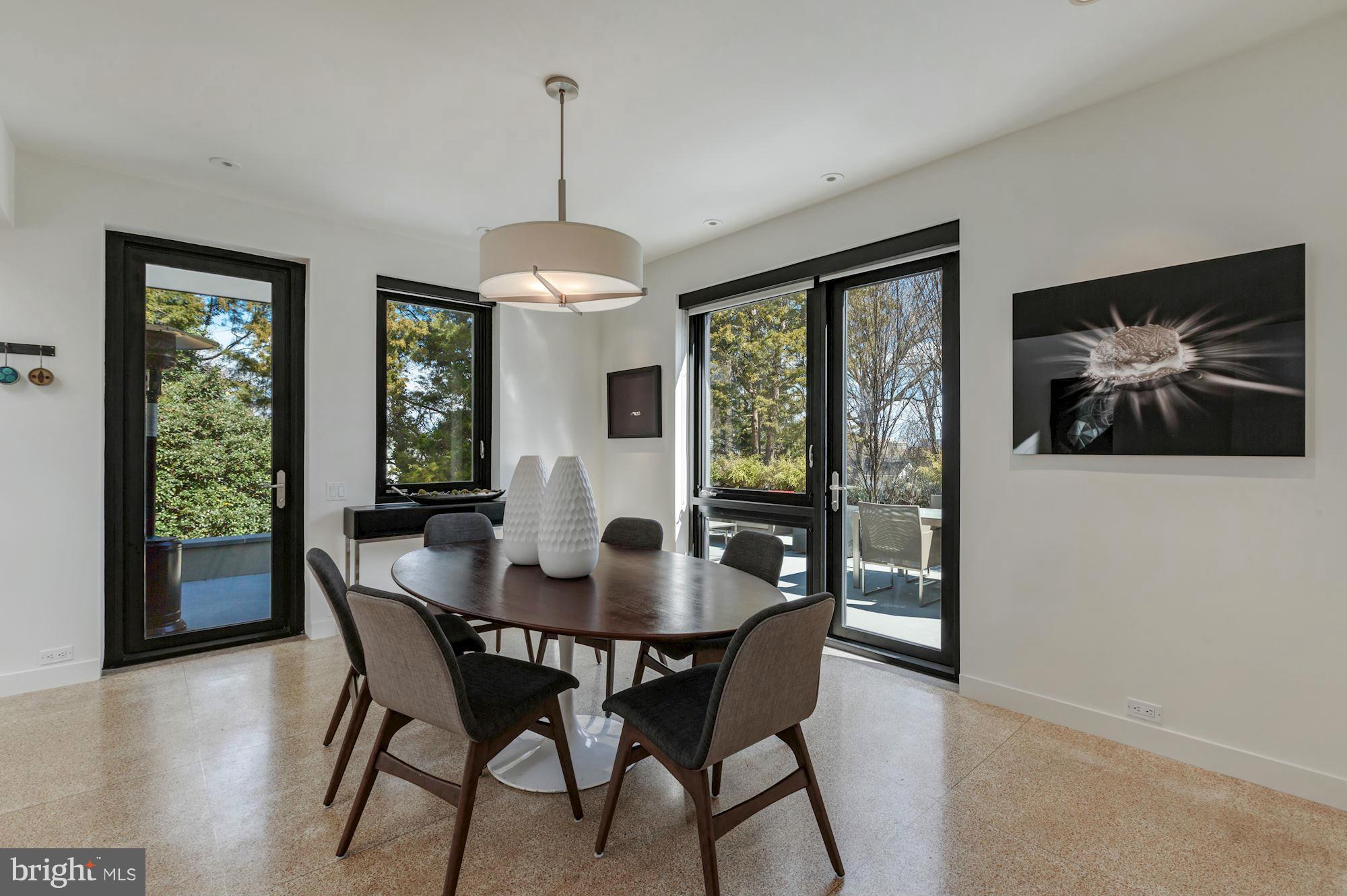 ARLINGTON RIDGE - Residential