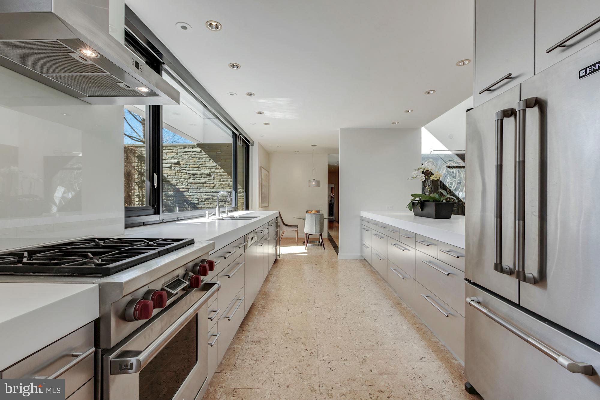 ARLINGTON RIDGE - Residential