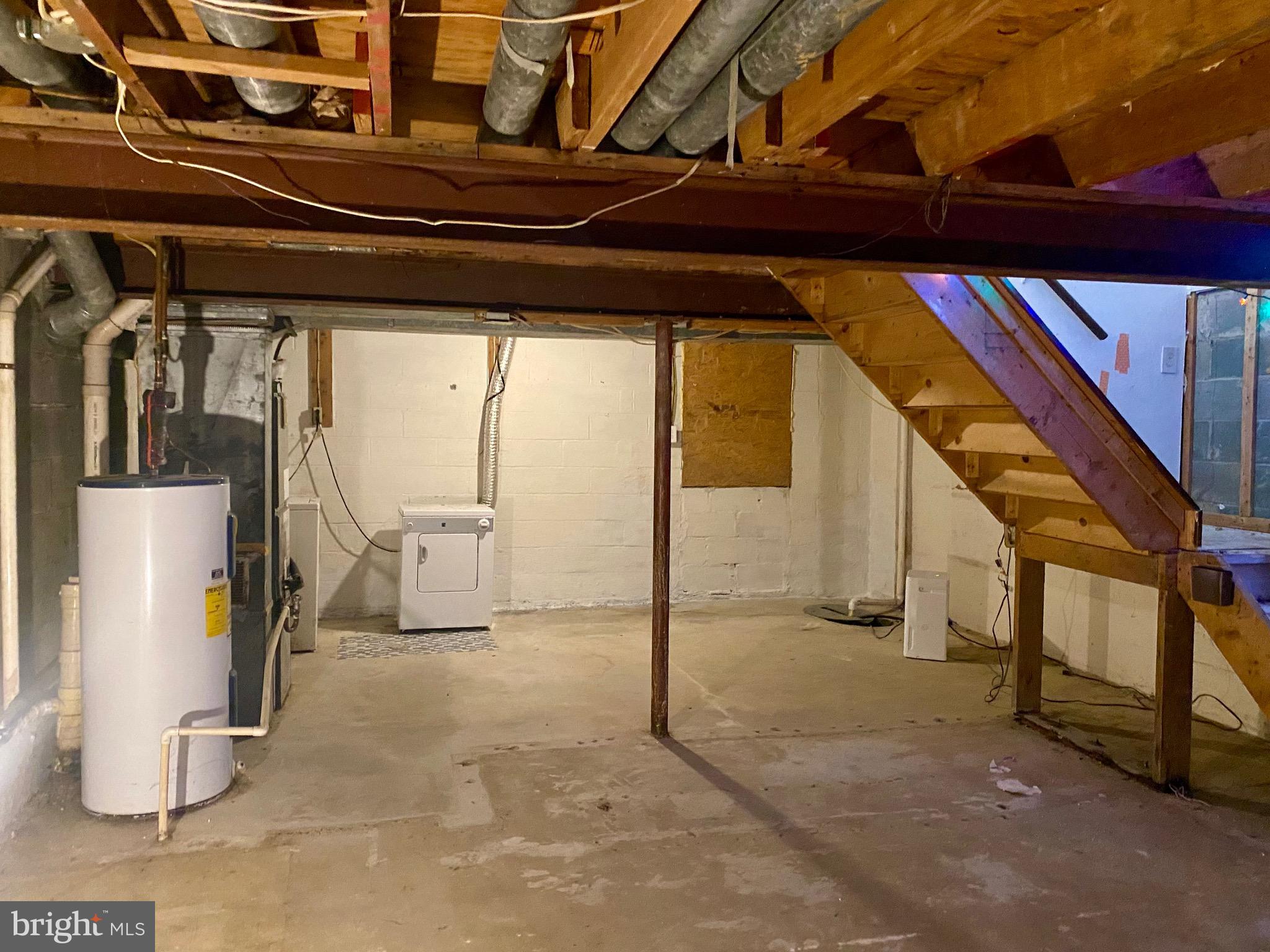 CARROLLWOOD MANOR - Residential