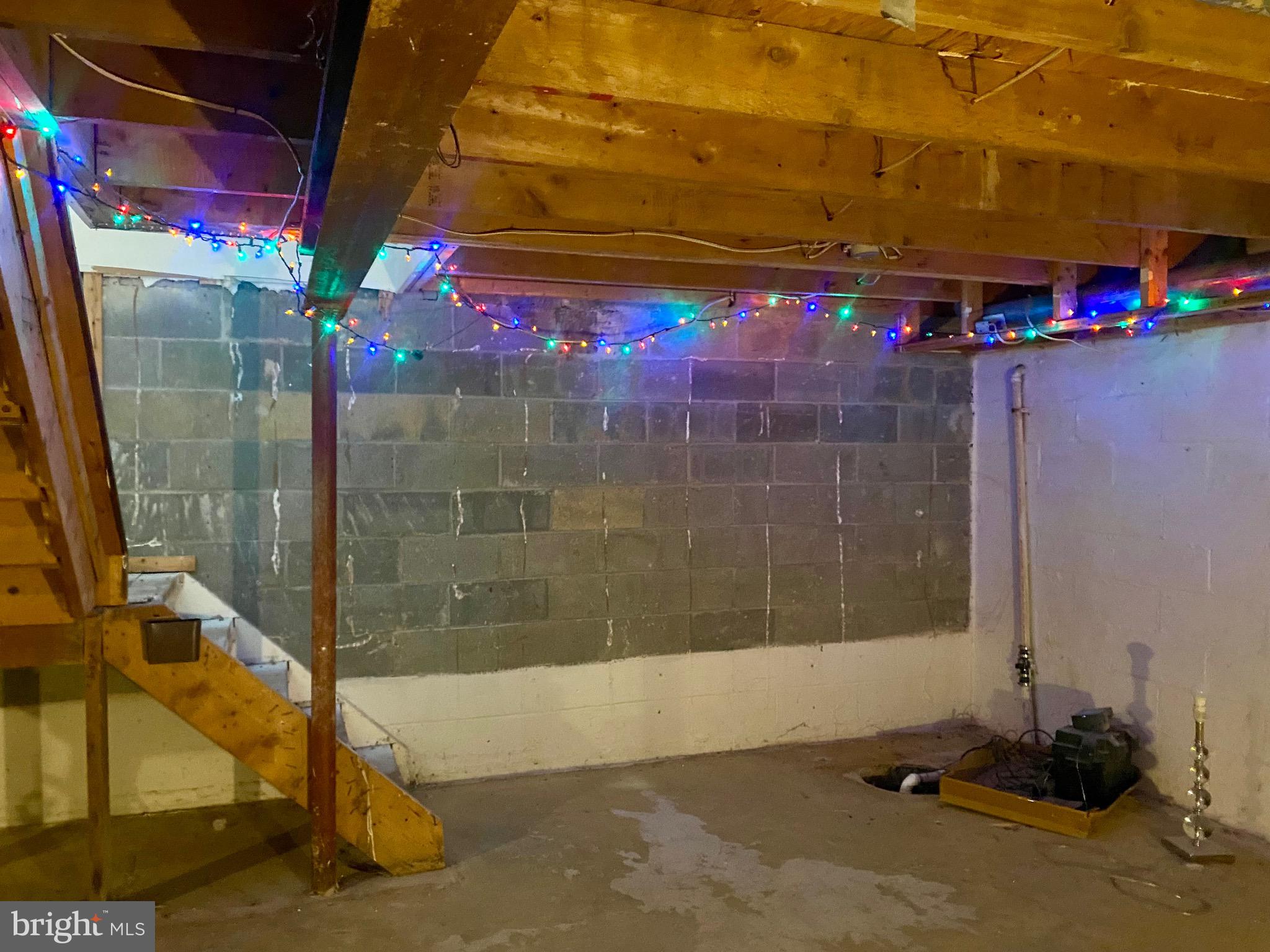 CARROLLWOOD MANOR - Residential