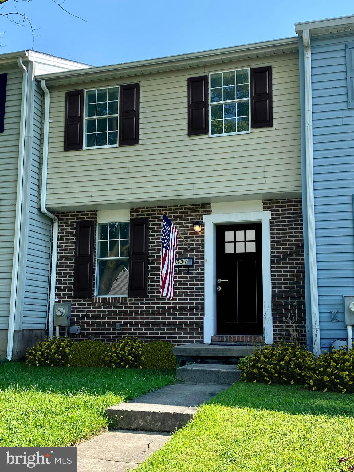 CARROLLWOOD MANOR - Residential