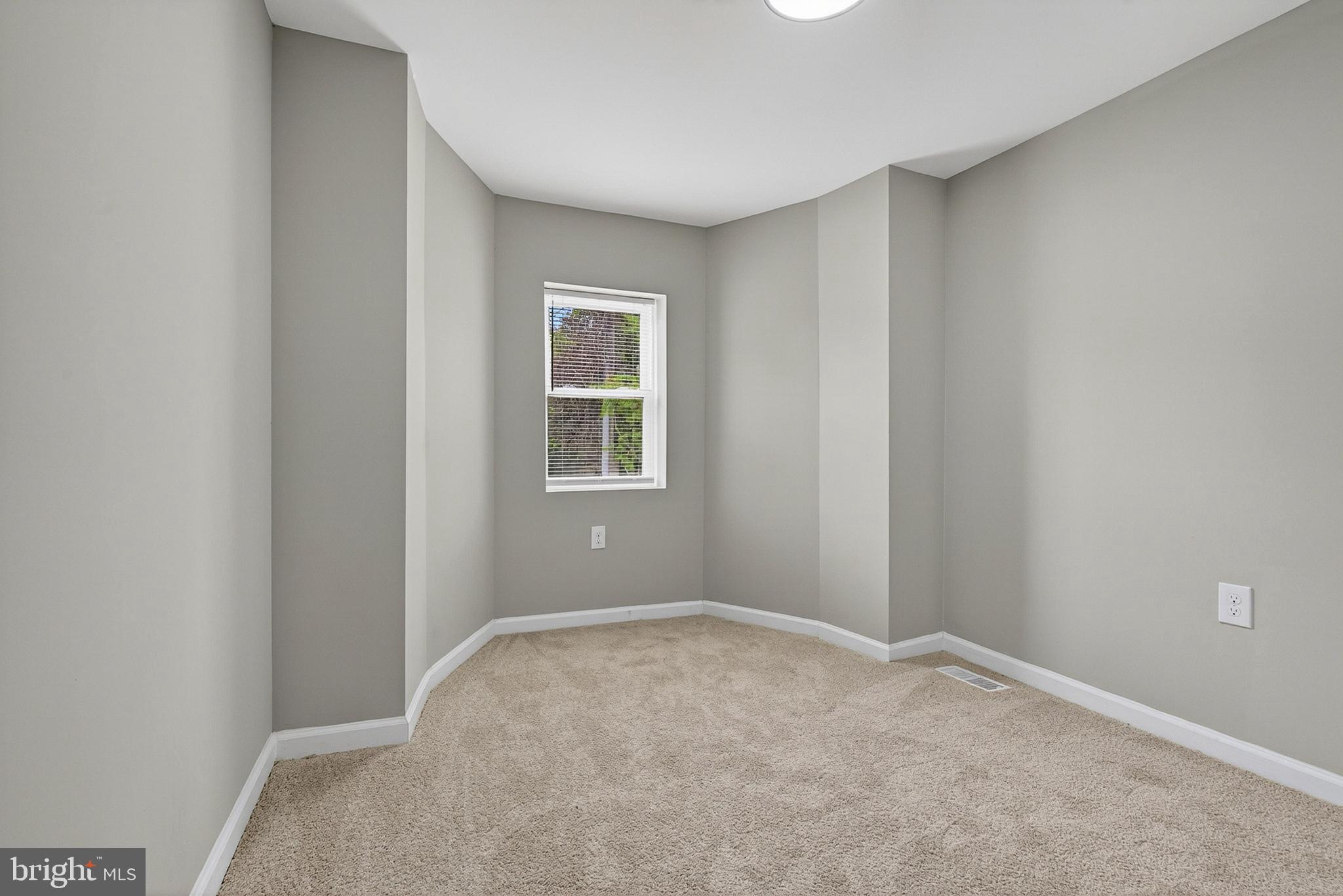 SANDTOWN-WINCHESTER - Residential