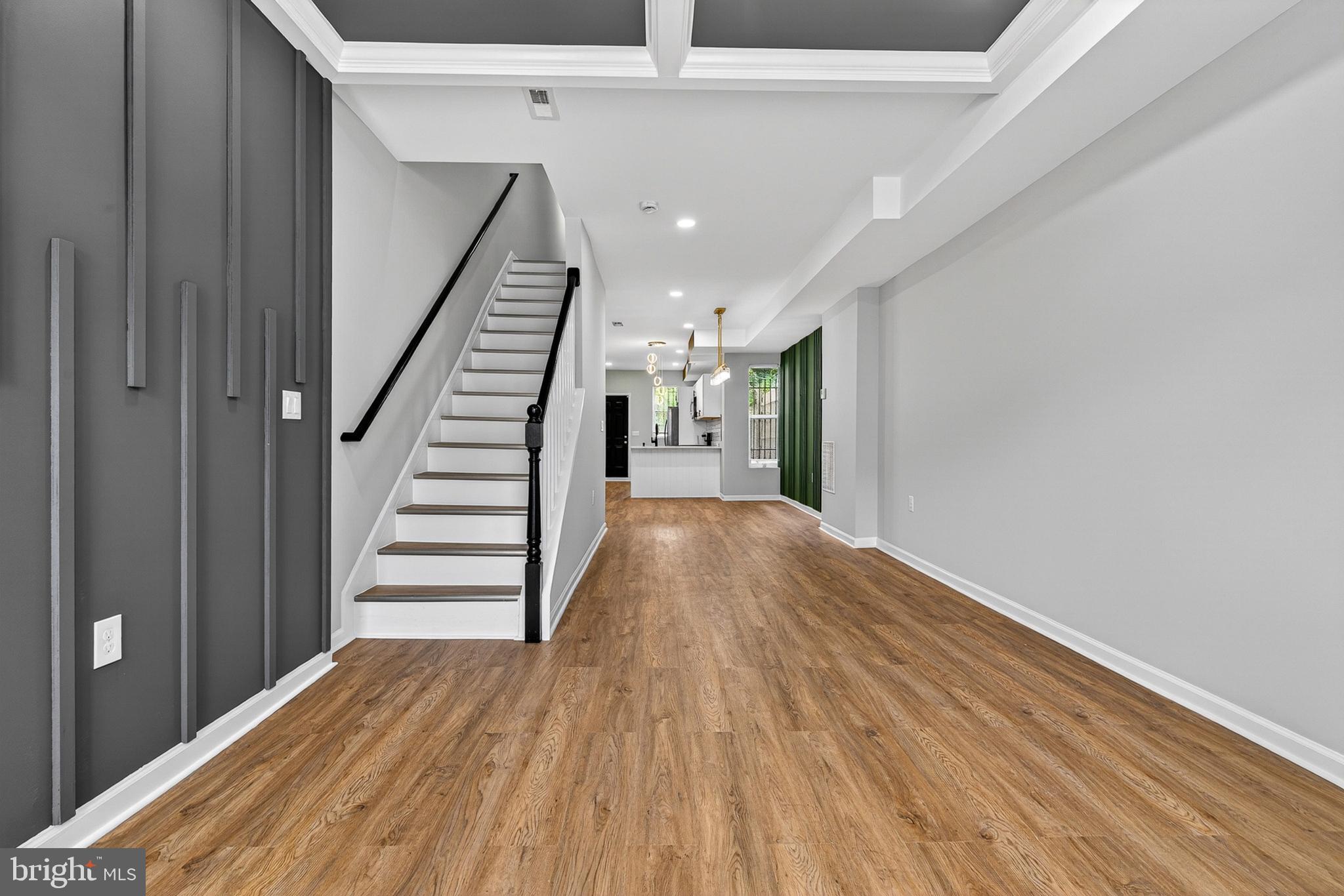 SANDTOWN-WINCHESTER - Residential