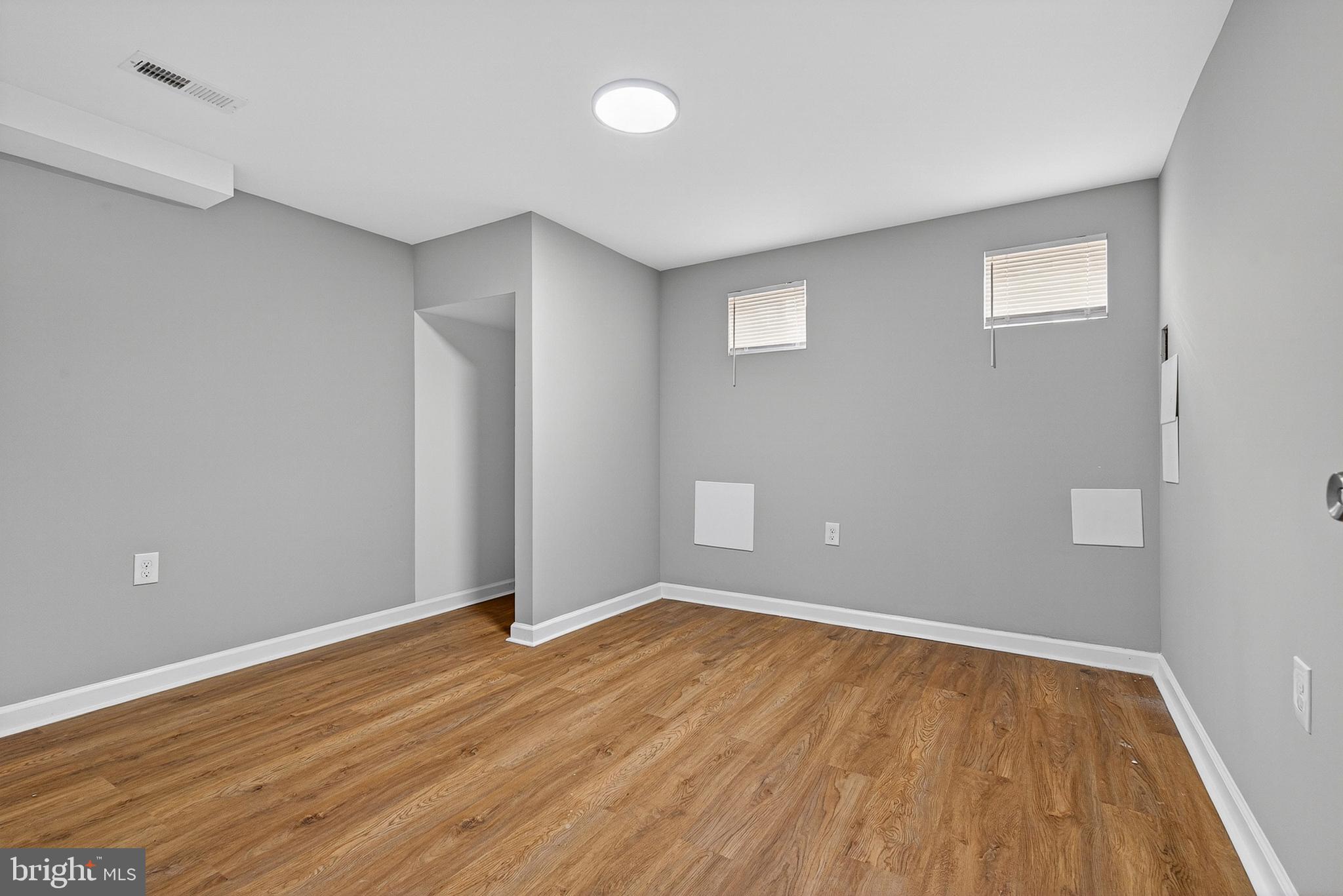 SANDTOWN-WINCHESTER - Residential