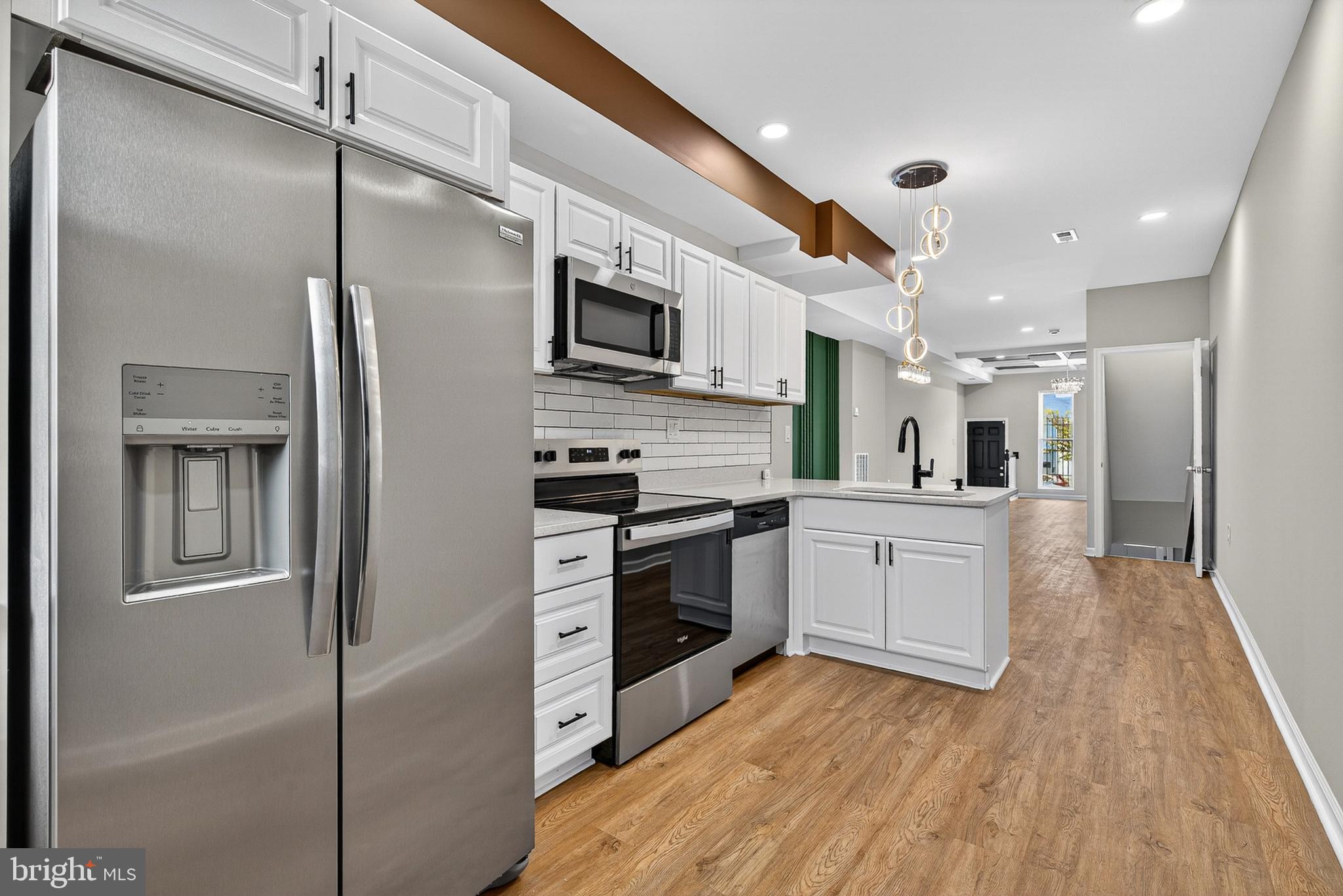 SANDTOWN-WINCHESTER - Residential