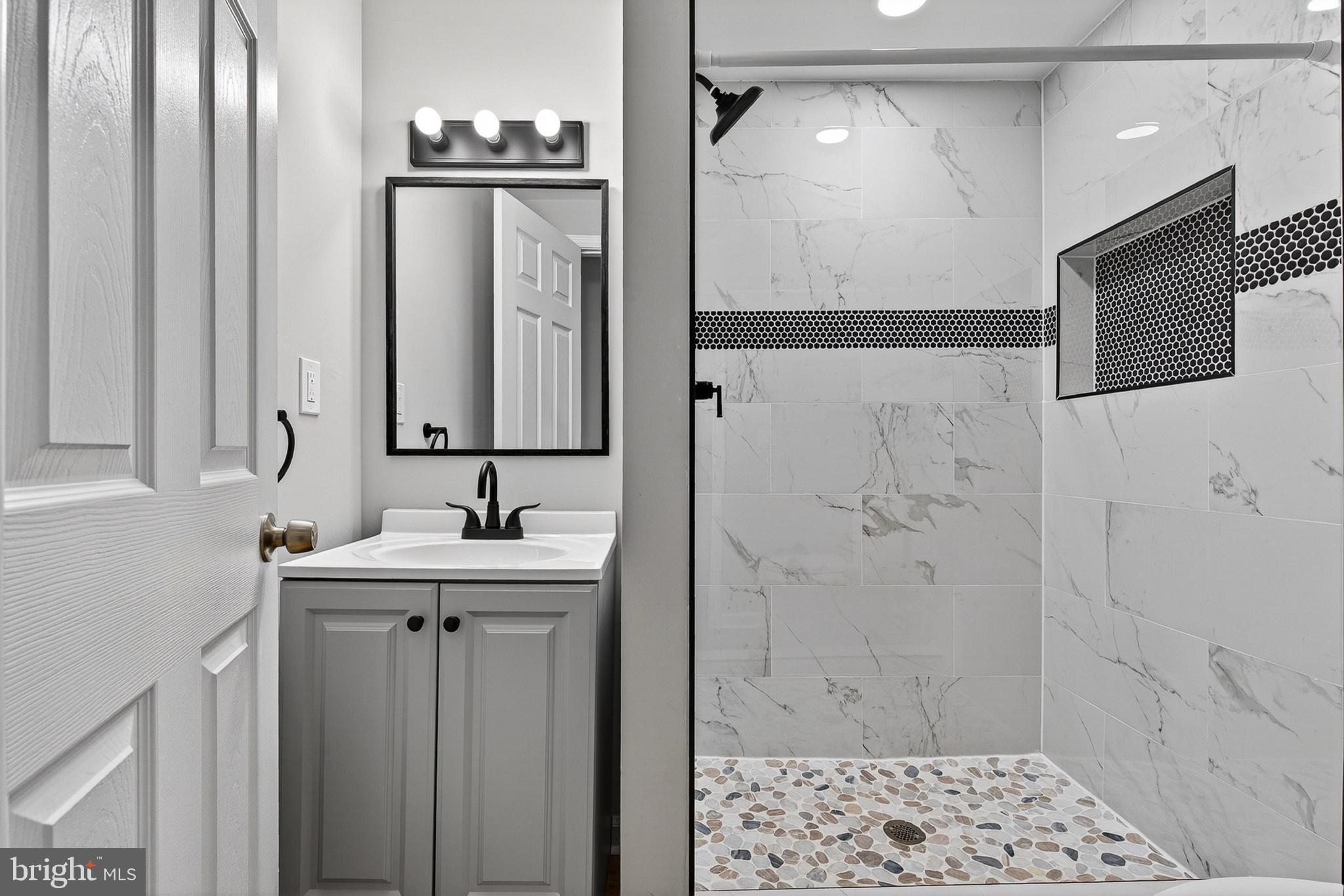 SANDTOWN-WINCHESTER - Residential