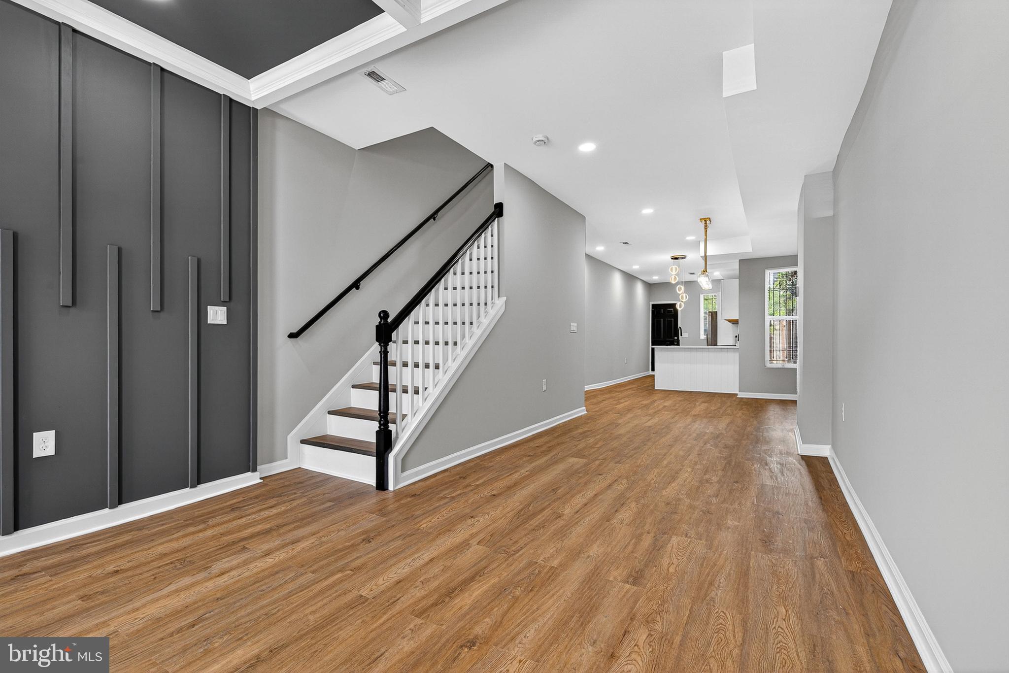 SANDTOWN-WINCHESTER - Residential