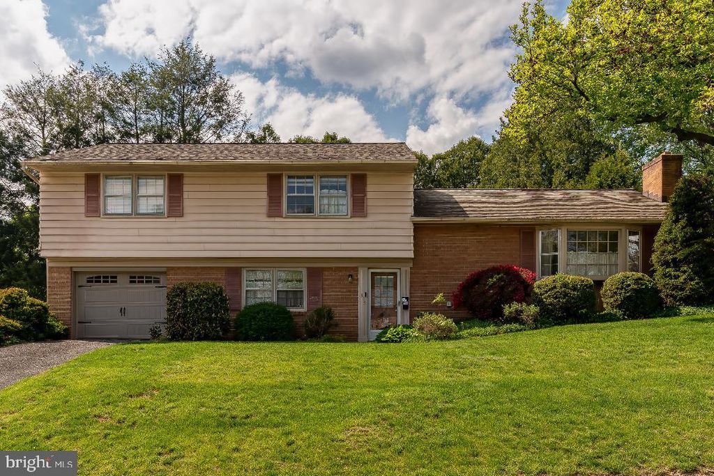 Photo of 313 E CHARLOTTE ST, MILLERSVILLE, PA 17551 (MLS # PALA2033908)