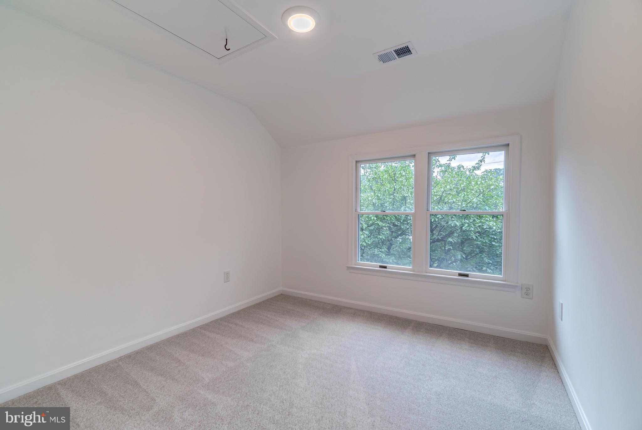 MILBURN TERRACE - Residential