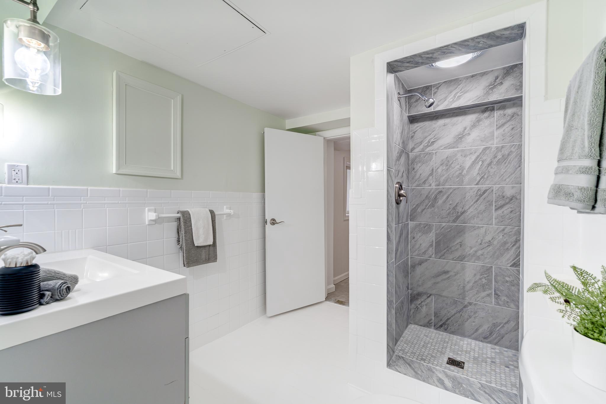 MILBURN TERRACE - Residential