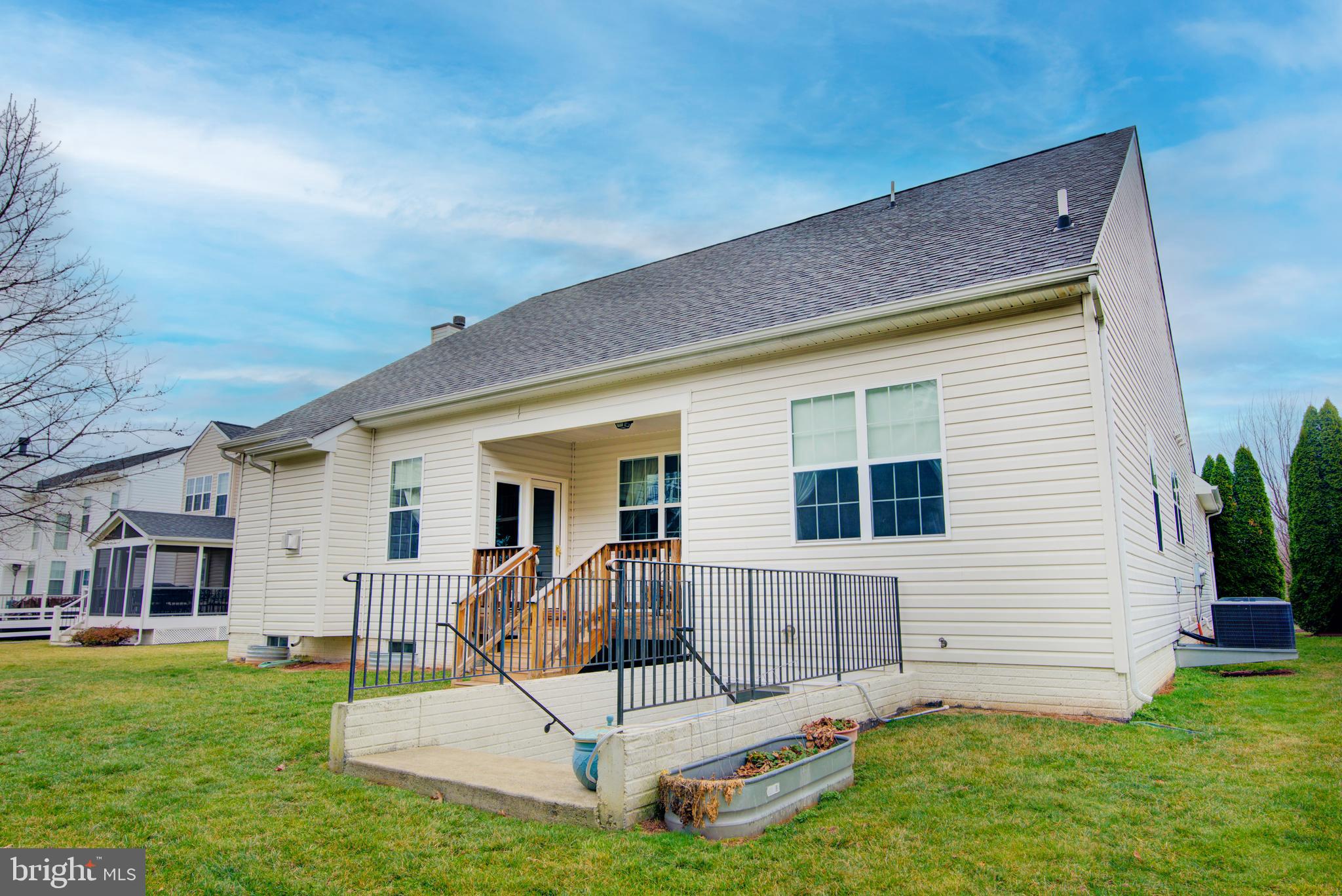 LAKE POINT ROUND HILL - Residential