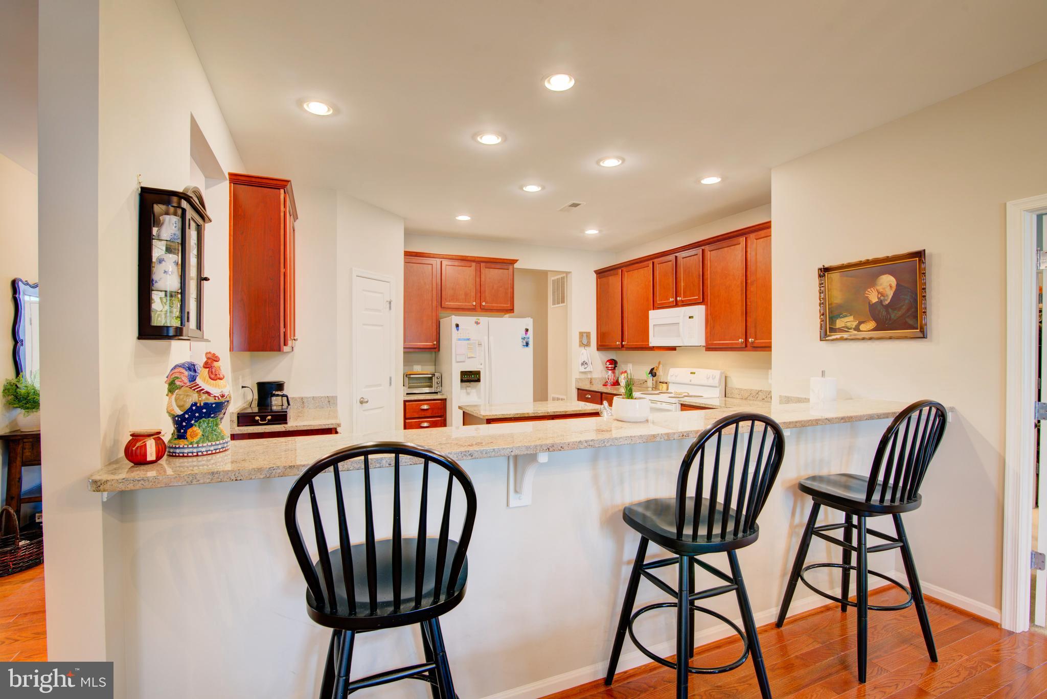 LAKE POINT ROUND HILL - Residential