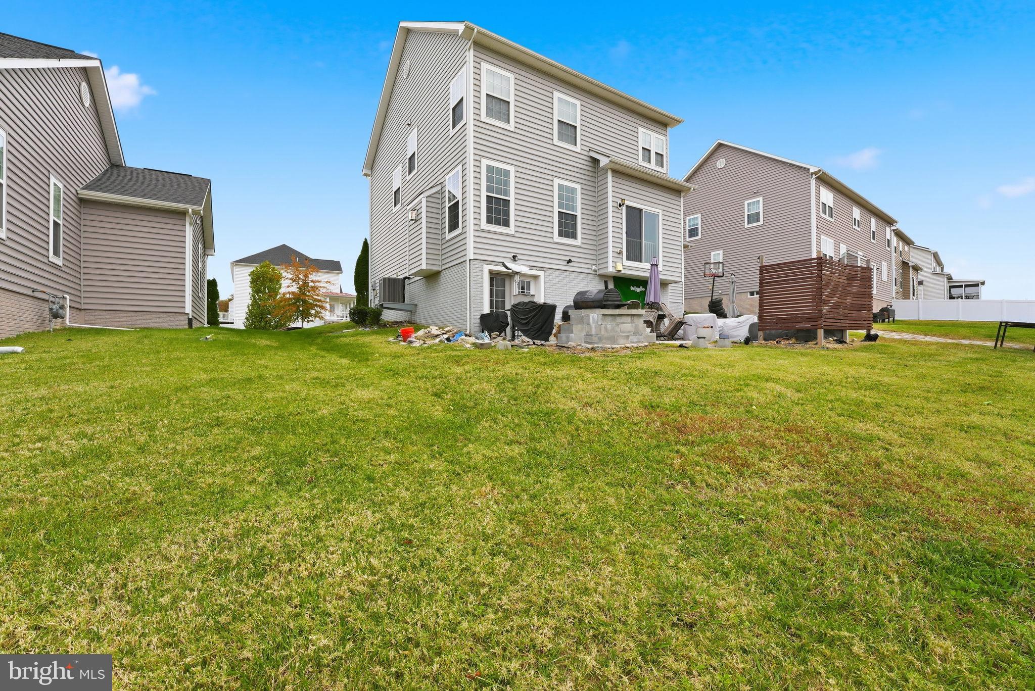 MARSHALL ESTATES - Residential