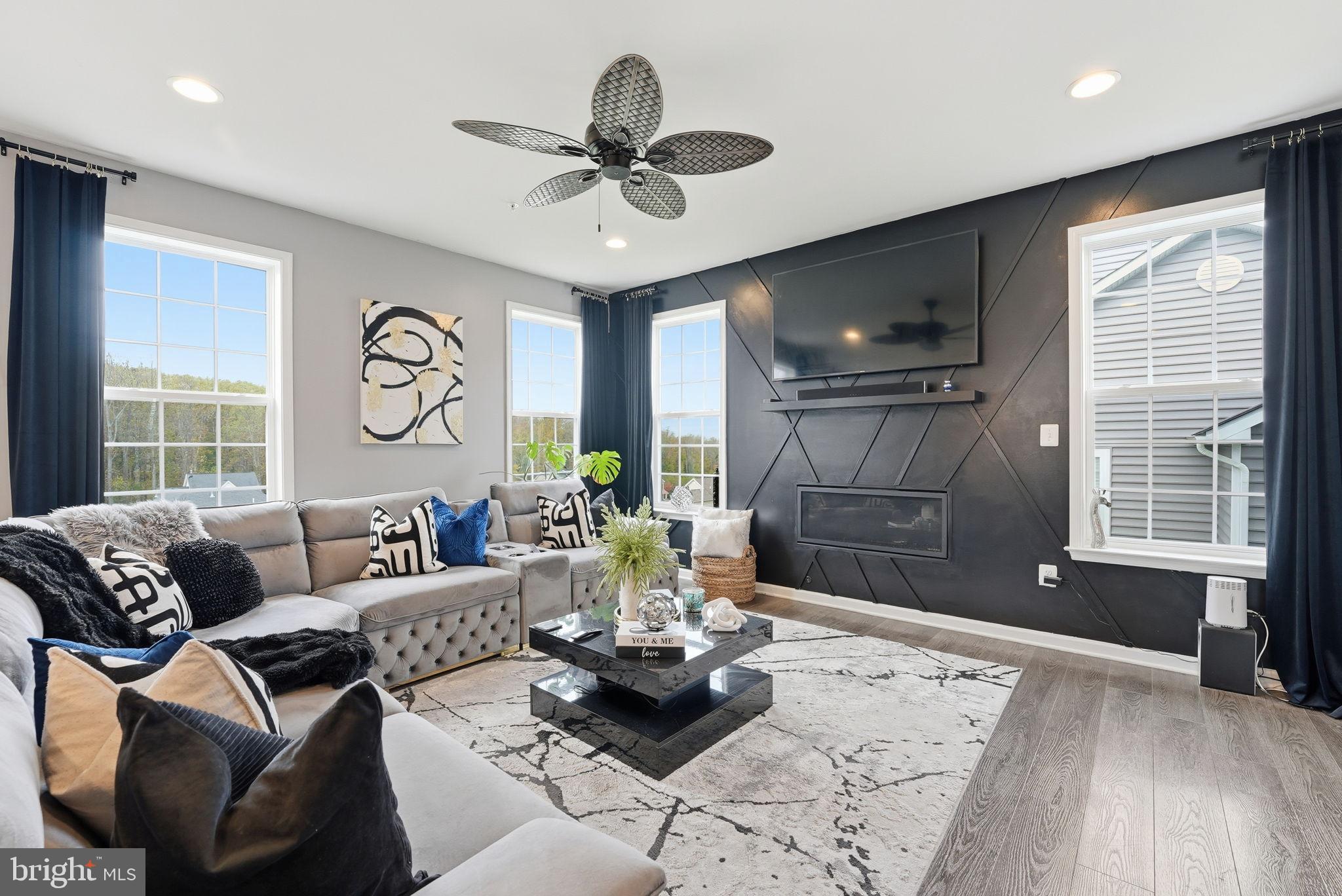 MARSHALL ESTATES - Residential