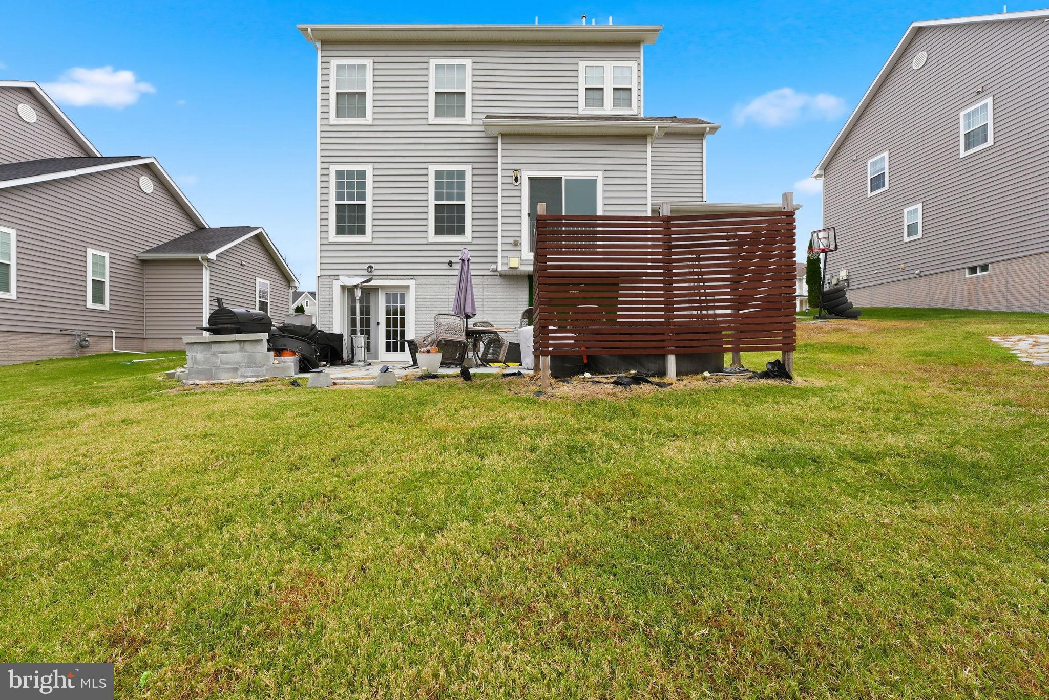 MARSHALL ESTATES - Residential