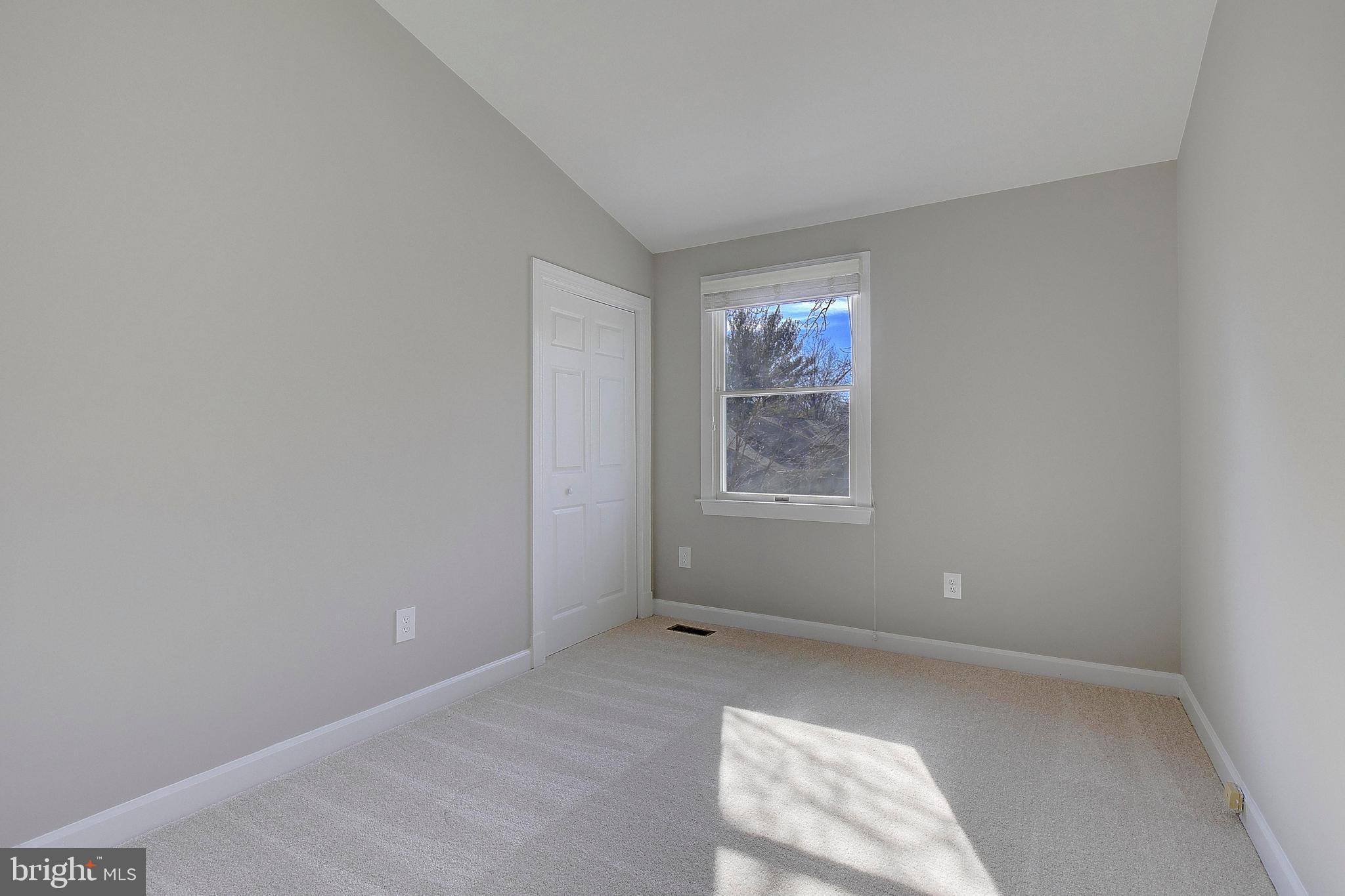 VILLAGE OF LONG REACH - Residential