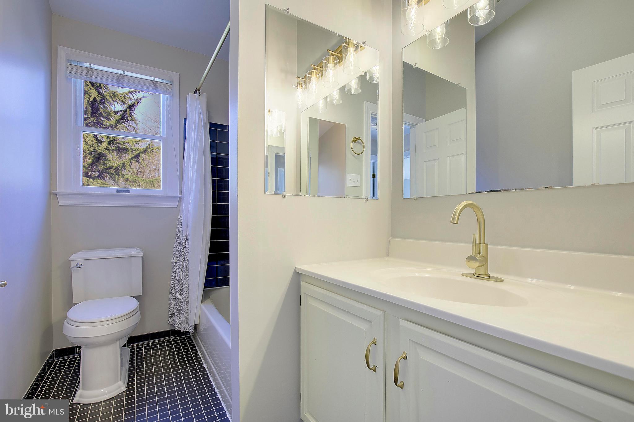 VILLAGE OF LONG REACH - Residential