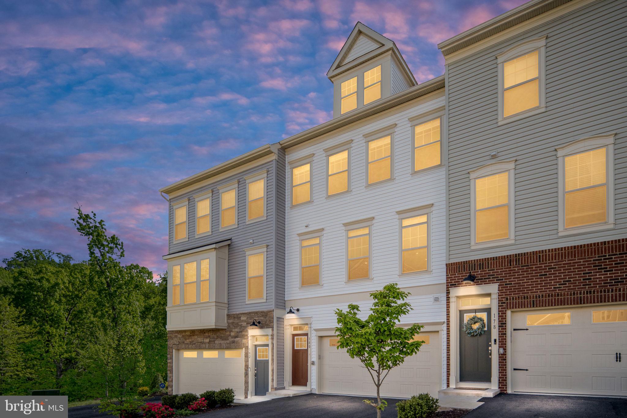 180 SHADED VALLEY COURT