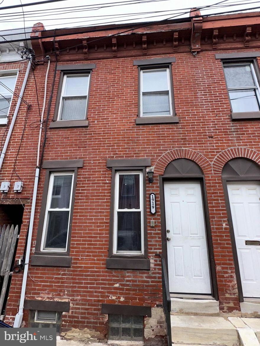 ***Please contact listing agent directly for interior photos***Current owner is looking to sell 1917 (MLS#  PAPH2463336), 1919, and 1921 (1921 MLS#  PAPH2463358) as a package (1917 - 1921 MLS#  PAPH2463364).1917 and 1919 are currently occupied as a single unit but a wall can easily be rebuilt to return them back to two separate units. Great opportunity for investors for either student housing or as a potential rehab or new construction.