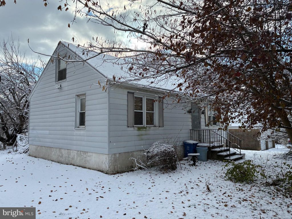 Photo of 22 Monroe Street, READING, PA 19605 (MLS # PABK2066536)