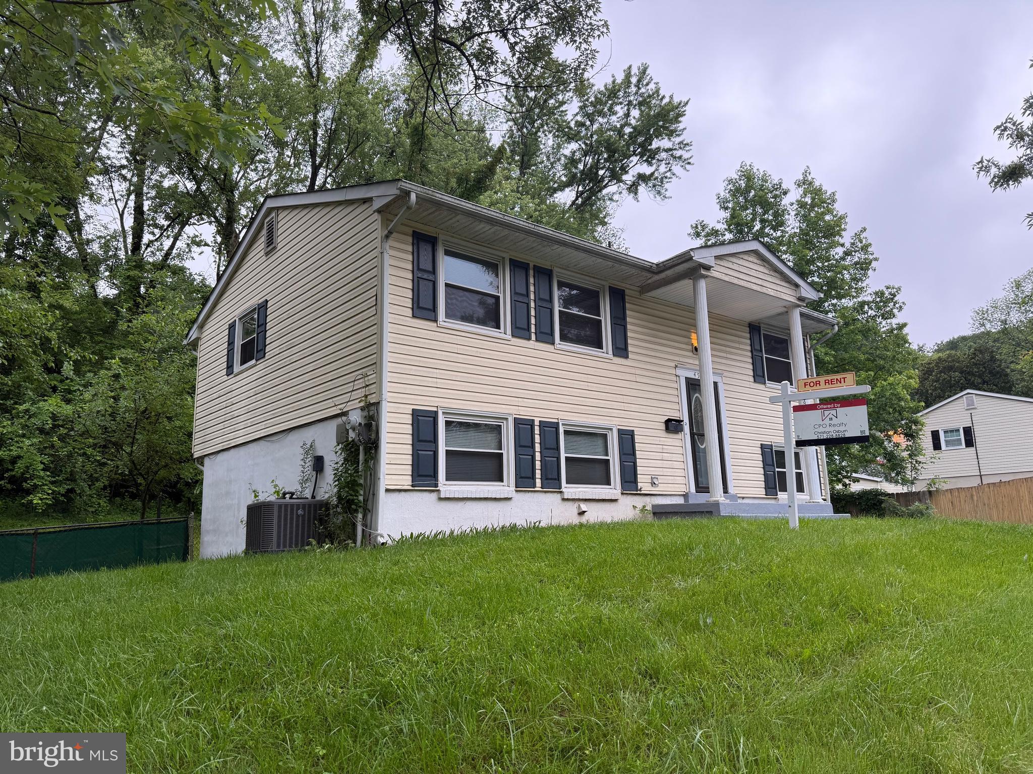 DALE CITY - Residential Lease