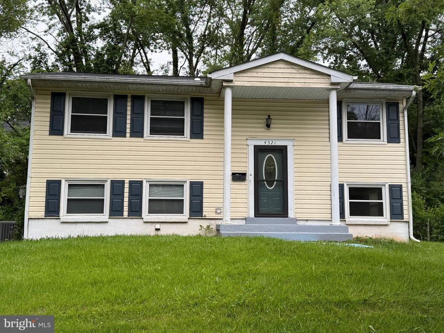 Located in Dale City, this rental property offers 4 bedrooms, 2 full bathrooms and a walk out basement. Kitchen includes a gas stove, refrigerator, and a built in microwave. This property also features a large fenced in private back yard that backs to tons of trees and foliage. The driveway can host 1 car with ample street parking right out front. HVAC replaced in 2023. This property will not be cleaned prior to move in, tenant(s) will be responsible for cleaning its current state suitable for their living conditions. This includes any and all filters within the house, floors, bathrooms, etc.