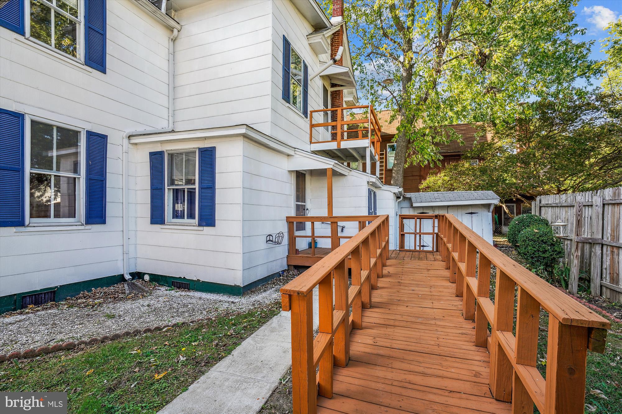 HISTORIC DISTRICT - Residential Lease