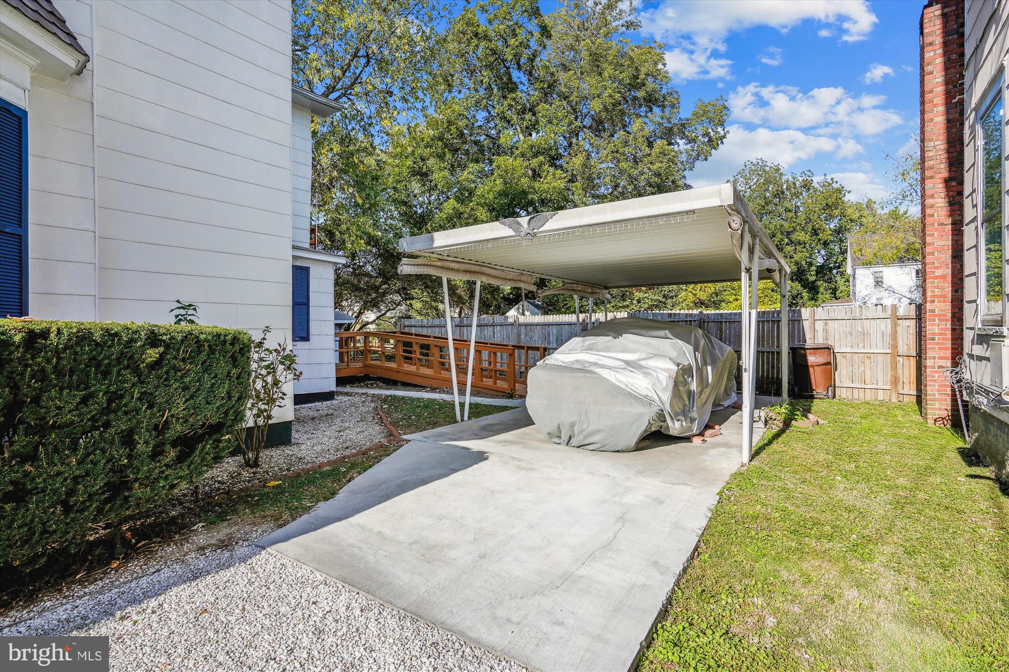 HISTORIC DISTRICT - Residential Lease