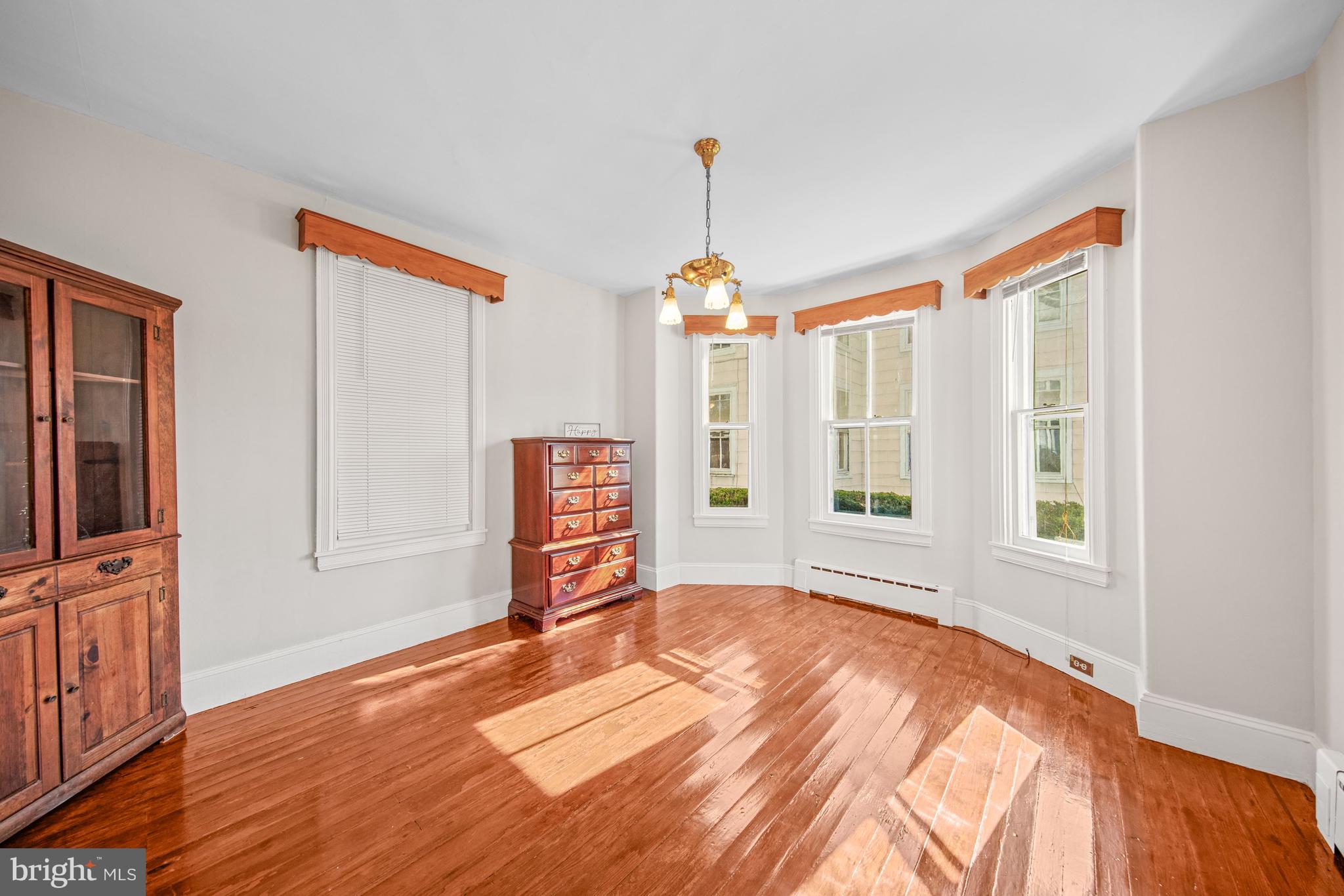 HISTORIC DISTRICT - Residential Lease