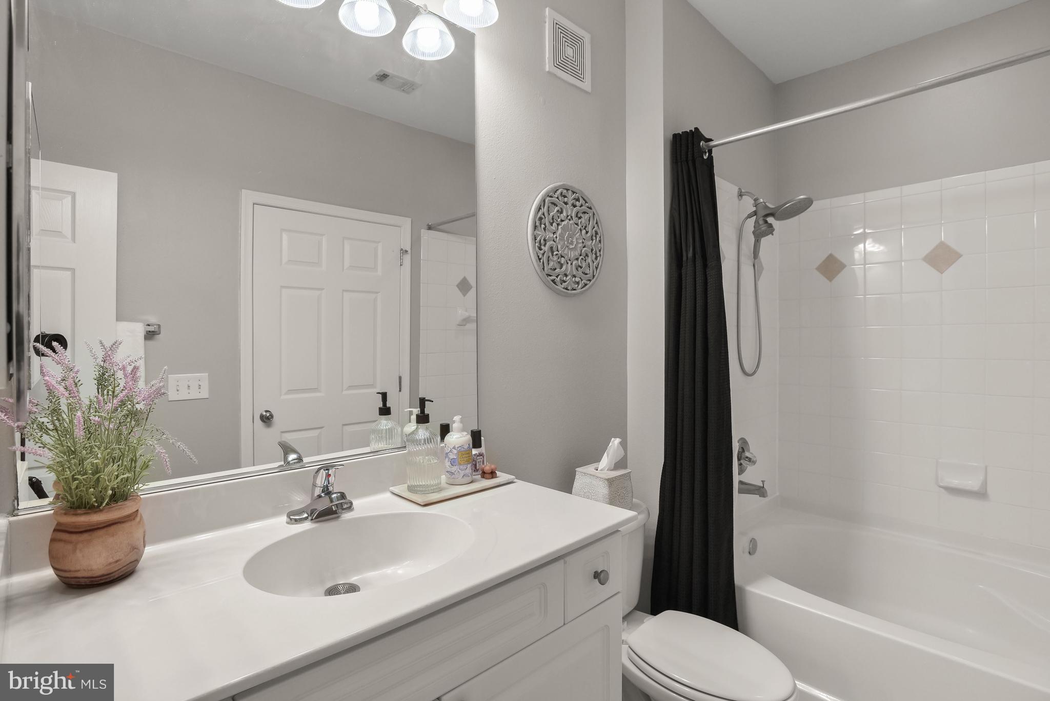 FITZ AT ROCKVILLE TOWN C - Residential