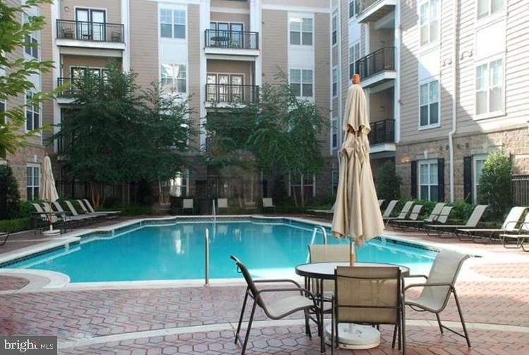 FITZ AT ROCKVILLE TOWN C - Residential