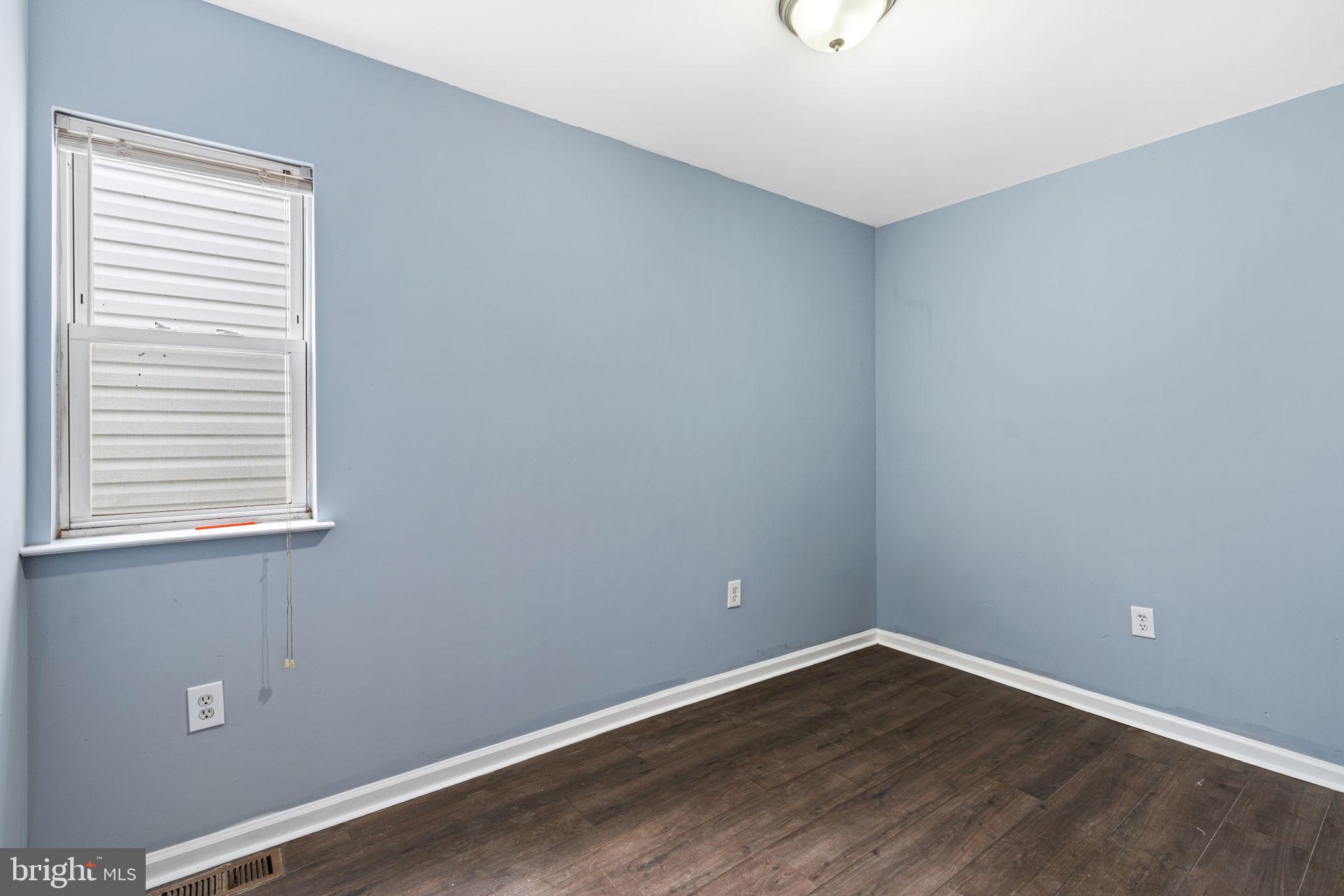 POINT BREEZE - Residential