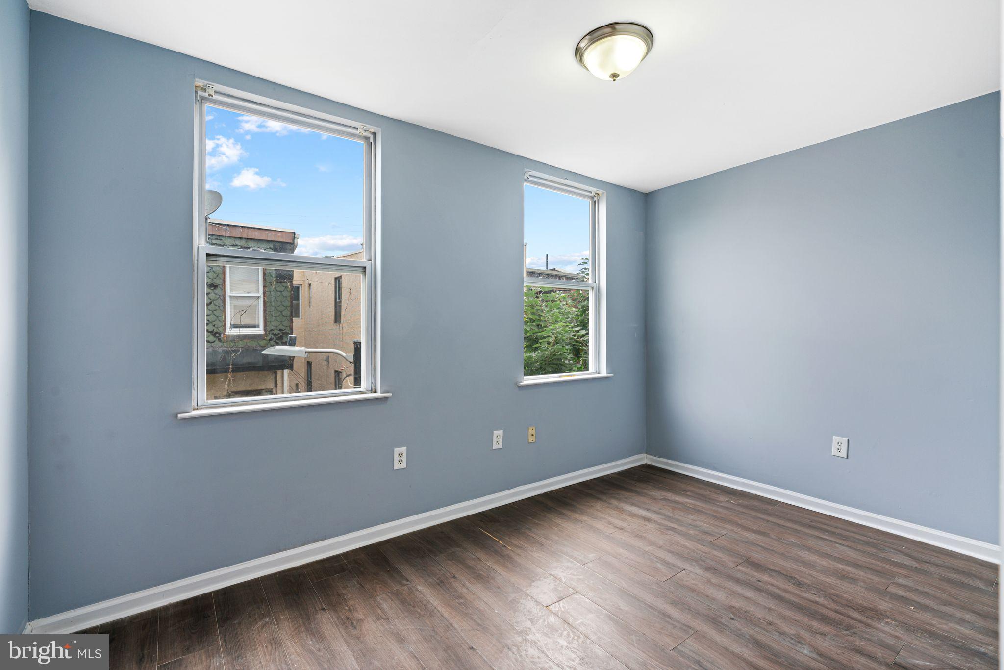 POINT BREEZE - Residential