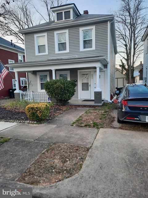 807 WOLFE STREET FREDERICKSBURG VA 22401