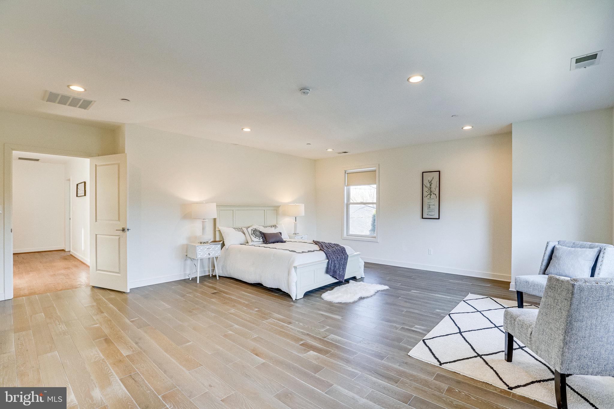 GEORGETOWN VILLAGE - Residential