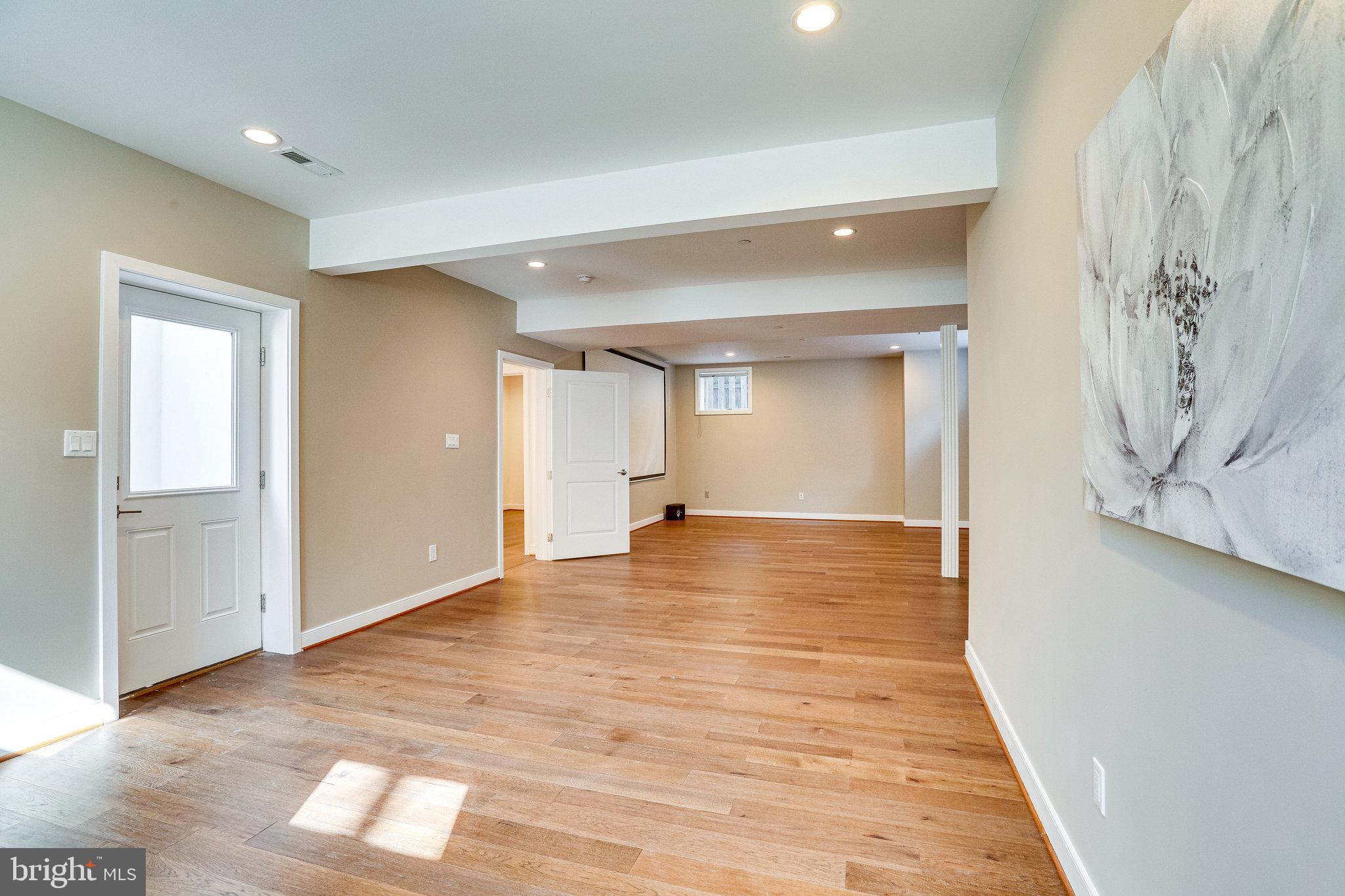 GEORGETOWN VILLAGE - Residential