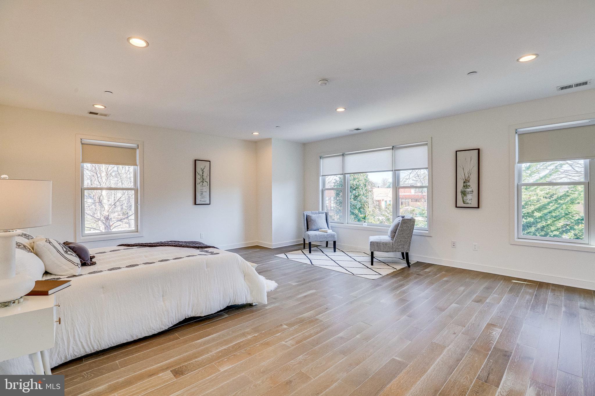 GEORGETOWN VILLAGE - Residential