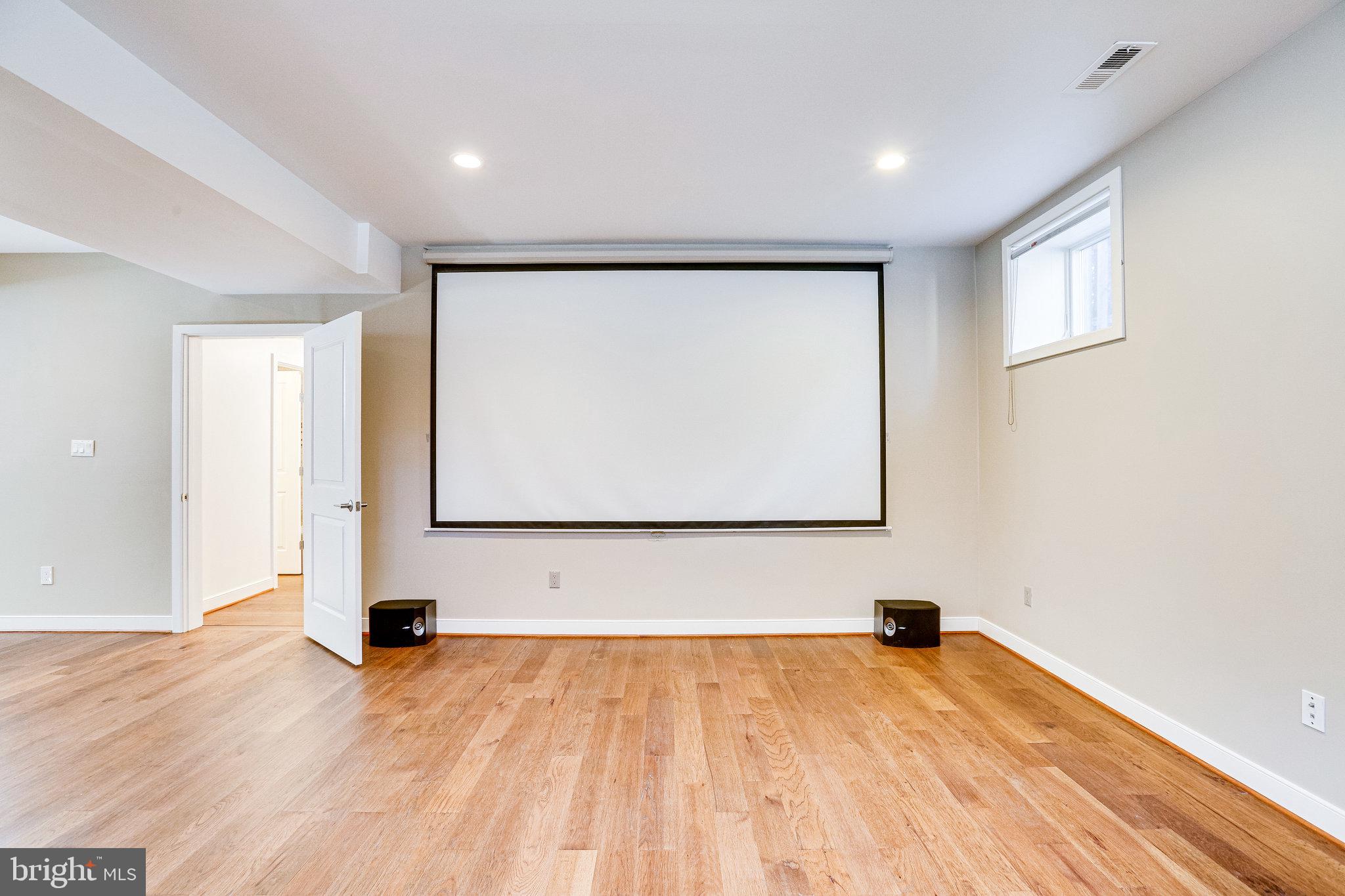 GEORGETOWN VILLAGE - Residential