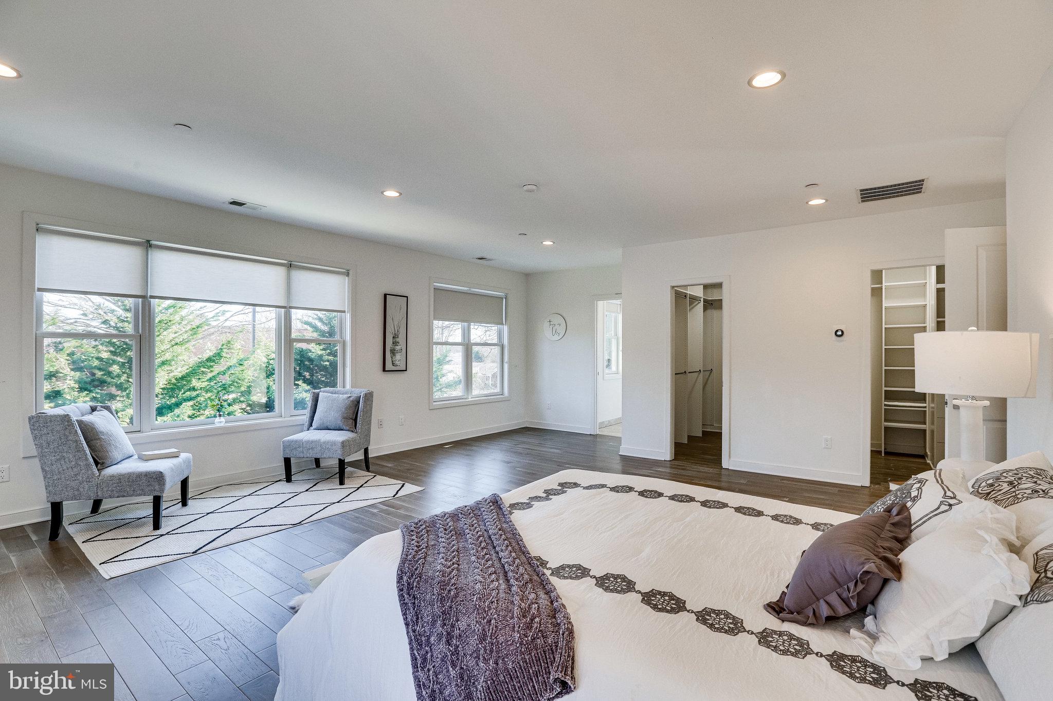 GEORGETOWN VILLAGE - Residential