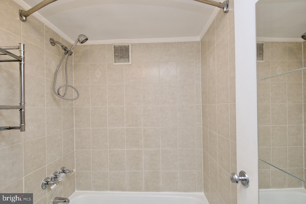 PARK PLACE - Residential Lease