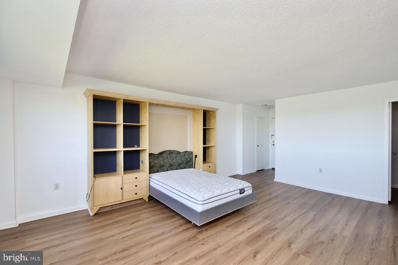 PARK PLACE - Residential Lease