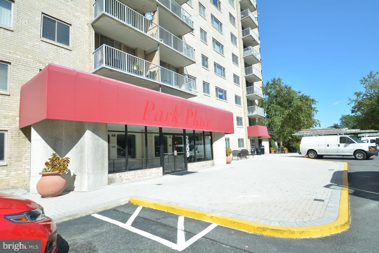 PARK PLACE - Residential Lease