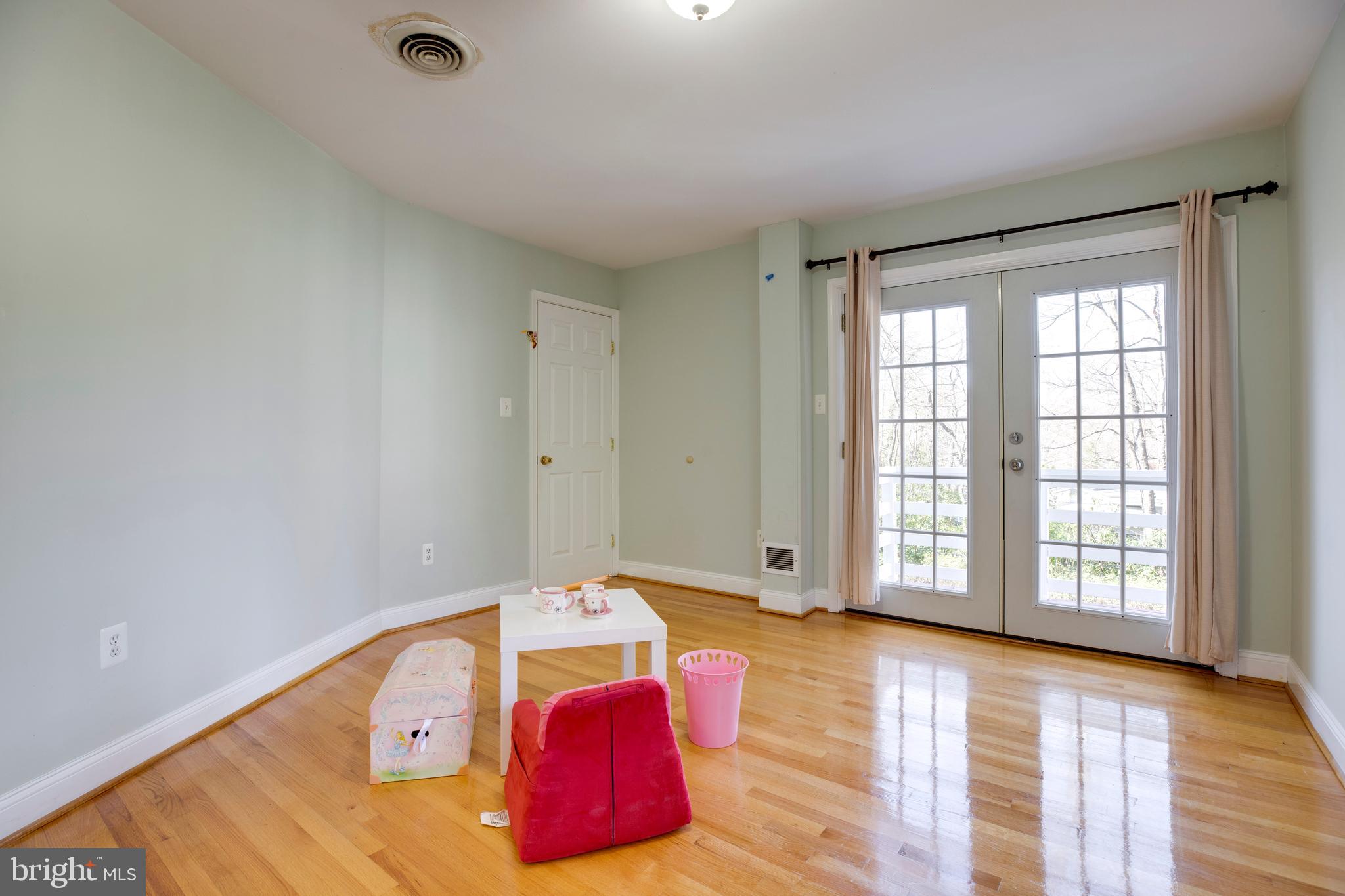 LEE FOREST - Residential